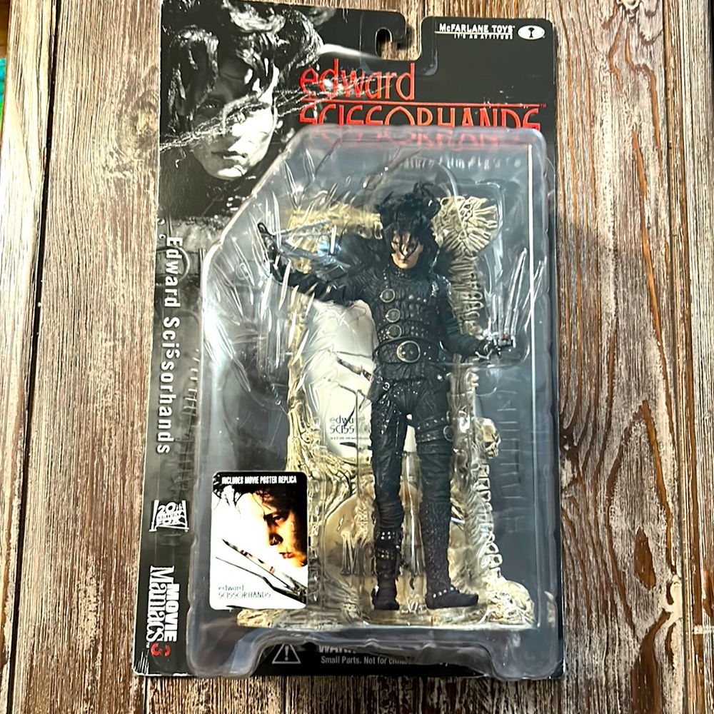 NIB McFarlane Toys EDWARD SCISSORHANDS 7” Figure Movie Maniacs 3 SPAWN.COM